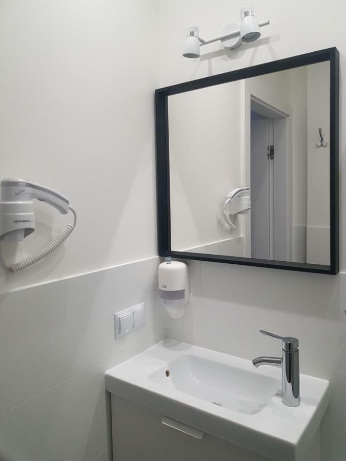 Apartament Z Widokiem Na Port - Visitopl Świnoujście Exteriör bild